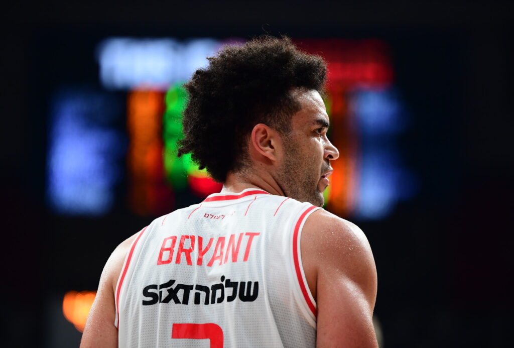 Elijah Bryant