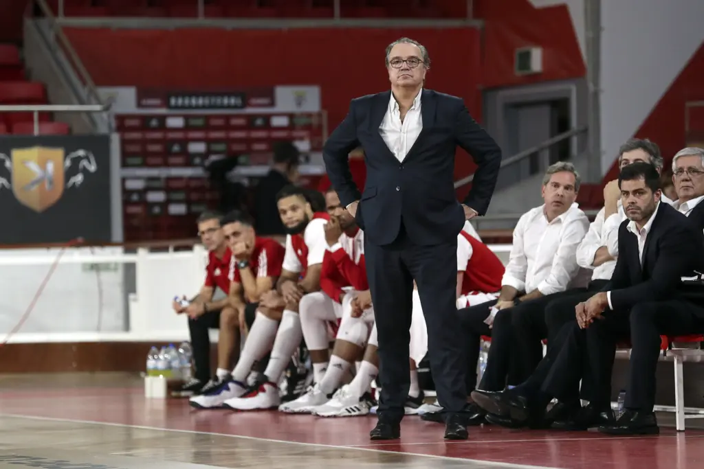 Carlos Lisboa also served as head coach of Benfica.