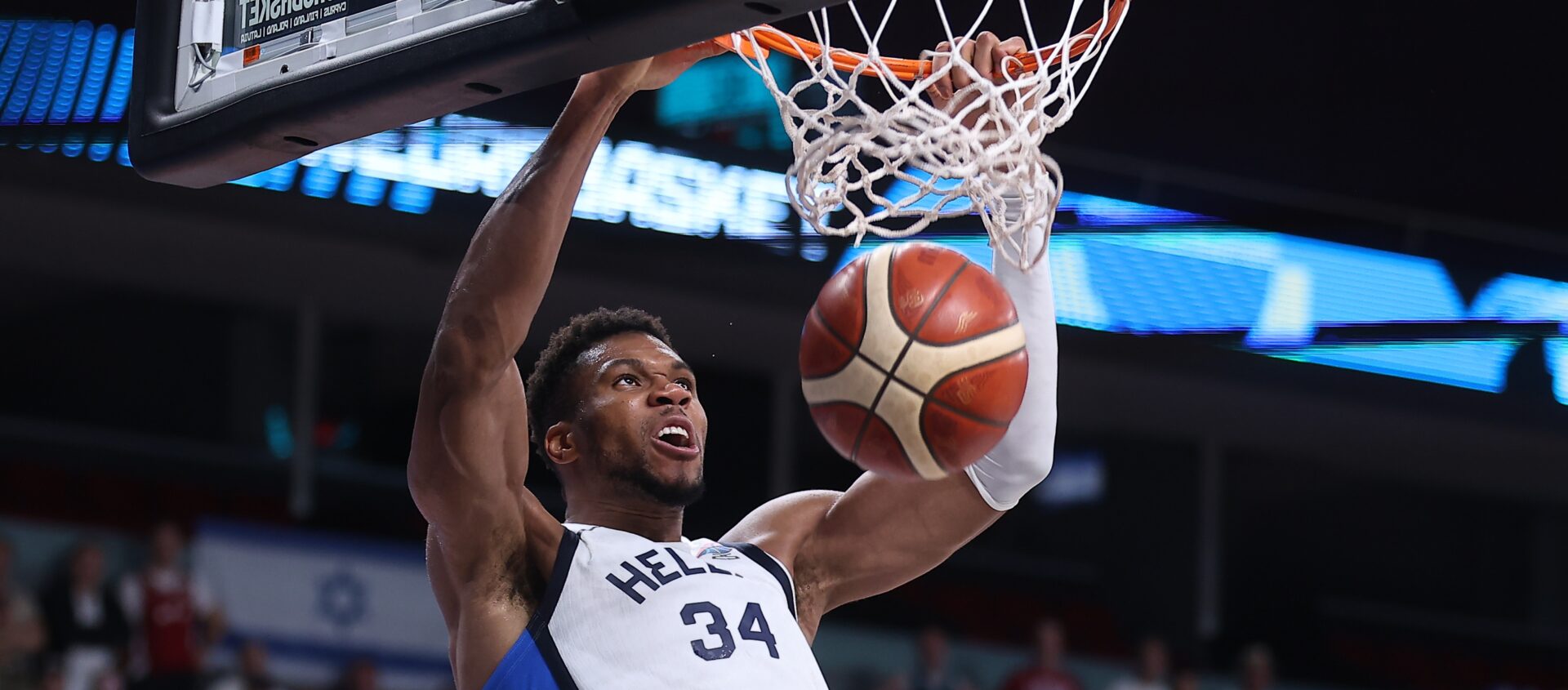 Official: The Blockbuster of the Summer – Antetokounmpo to the Heat!