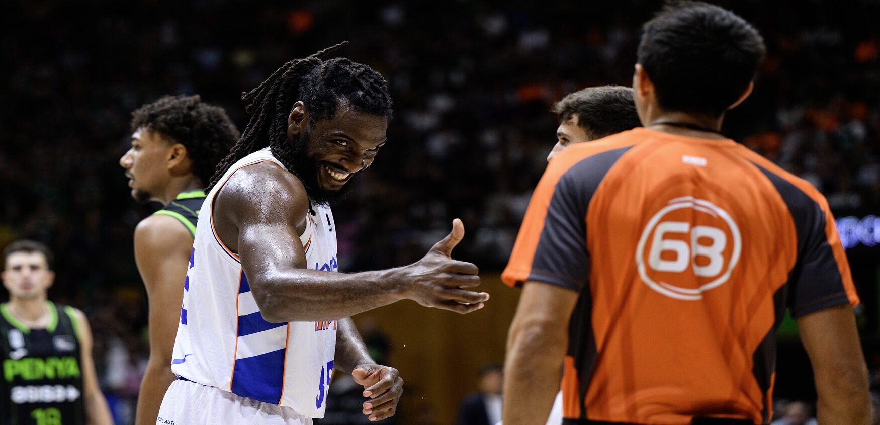 Baskonia trying to survive an unsustainable situation in the frontcourt
