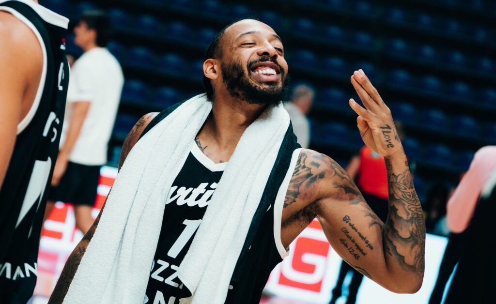 Carlik Jones