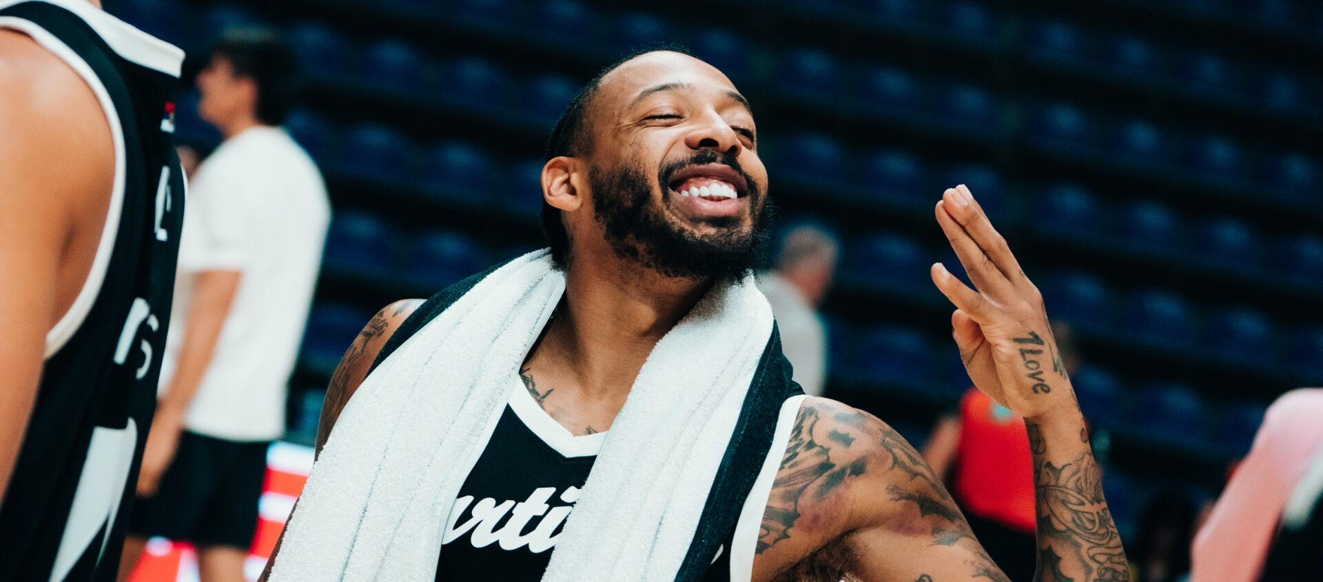 Carlik Jones on Obradović’s Return: “I’ll Hug Him, But Probably After the Game”